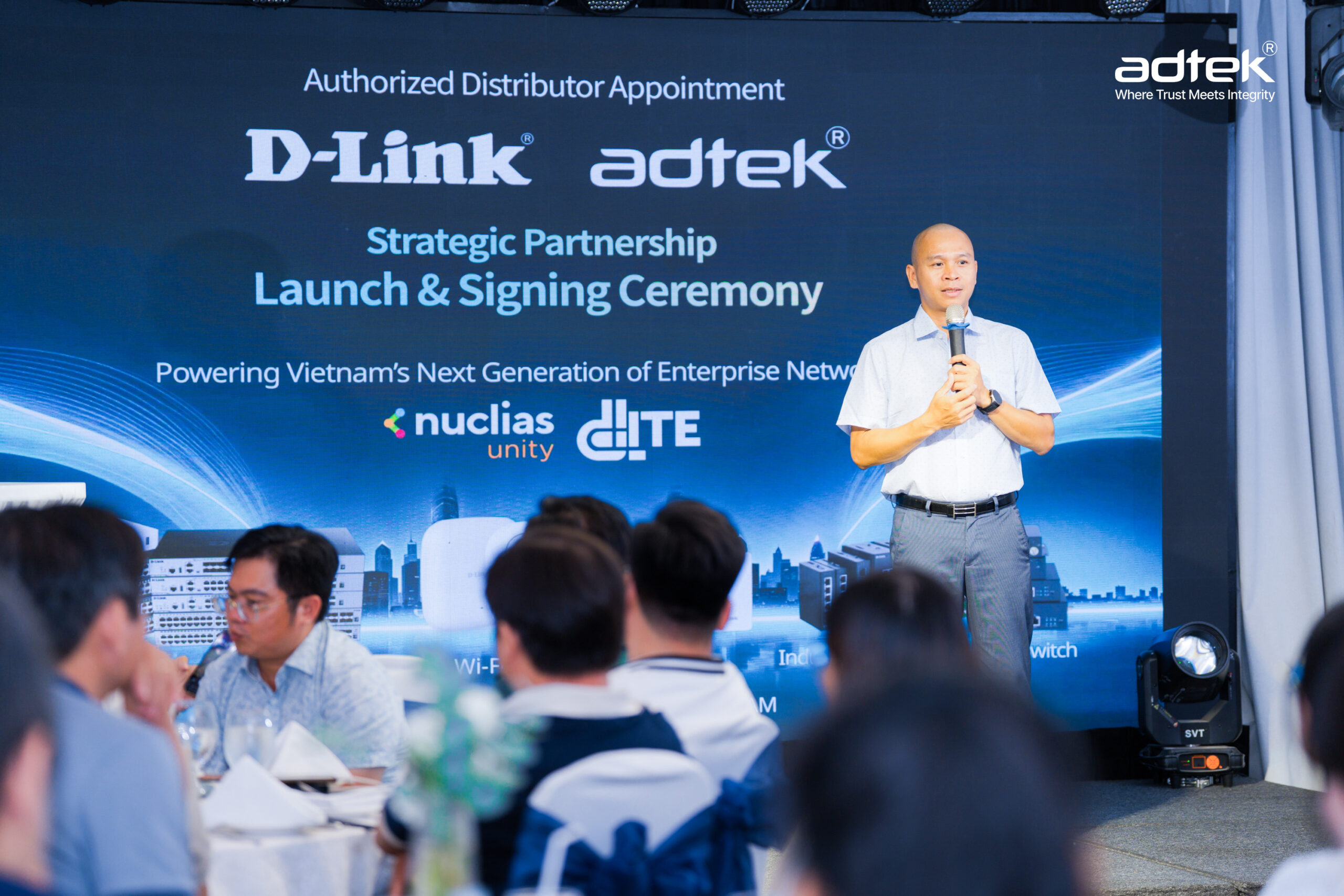Phân phối Ủy Quyền Của D-Link